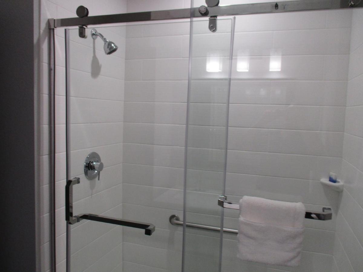 Western Austin & Hotel 3*