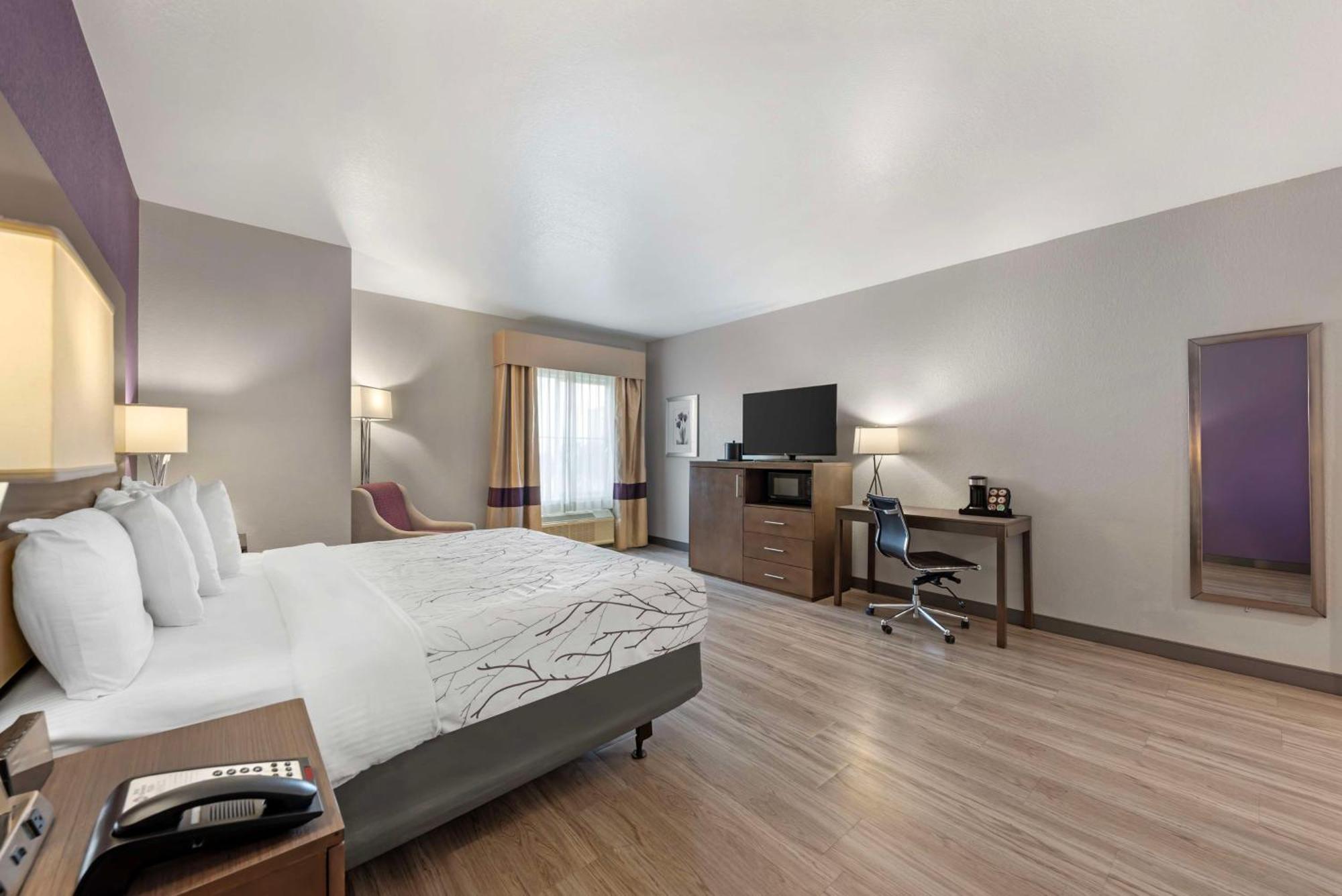 Western Austin & 3* Buda