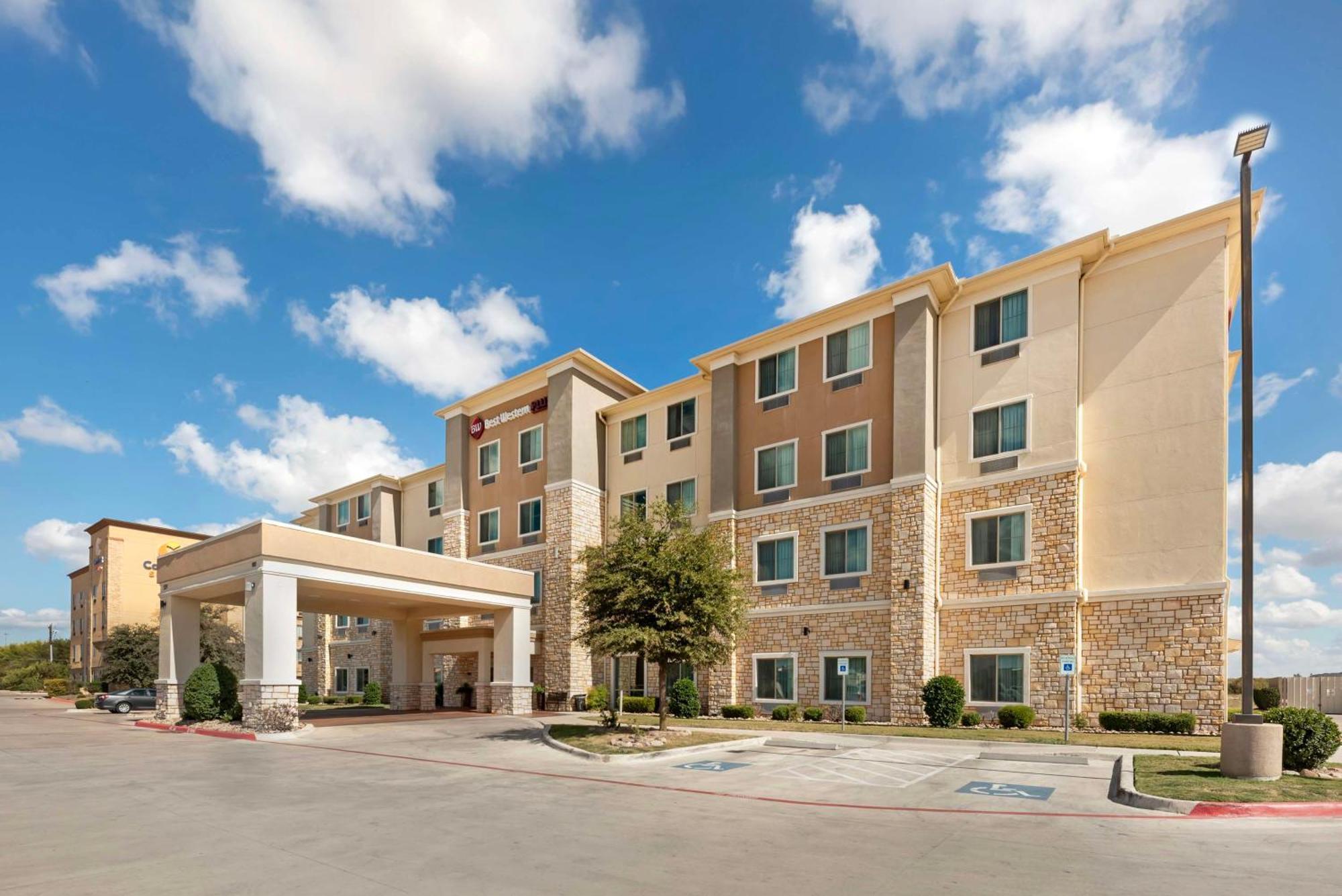 Western Austin & 3*